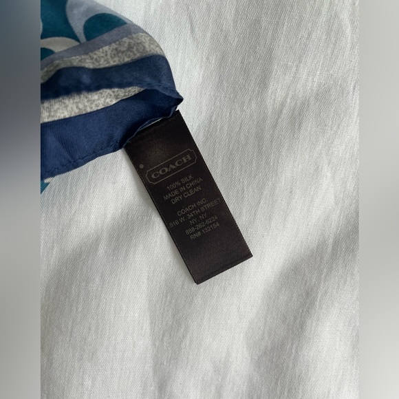 Coach 100% silk scarf - Picture 2 of 2